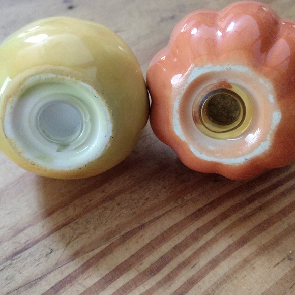 THANKSGIVING VINTAGE Ceramic Pumpkin&HubbardSquash Salt&Pepper Acorn Underplate - Picture 3 of 5